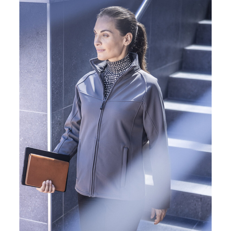 Women's Uproar softshell Thumbnail